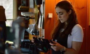 Ana Juanola: una mirada firme detrás de la cámara