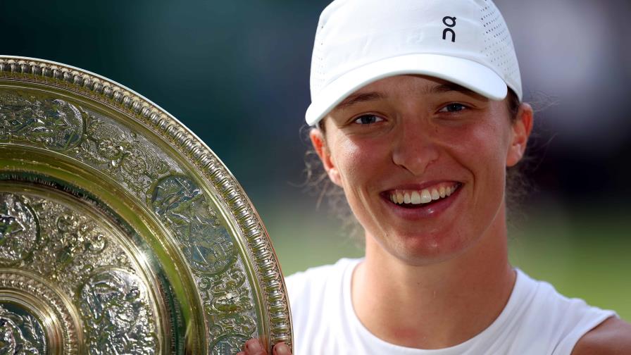 Iga Swiatek arrasa a Anisimova y conquista Wimbledon