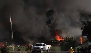 Incendio forestal se propaga en Los Ángeles, miles de evacuados