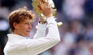 Jannik Sinner derroca a Carlos Alcaraz y conquista su primer Wimbledon