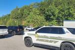Dos muertas, además del autor del crimen, deja tiroteo en aeropuerto e iglesia de Kentucky