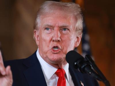 Trump sugiere usar campanas para alertar inundaciones en Texas