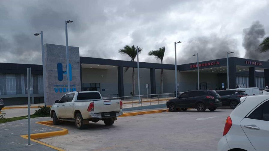 Dan de alta a los dos últimos pacientes ingresados tras naufragio en la playa Juanillo Dan de alta a los dos últimos pacientes ingresados tras naufragio en la playa Juanillo