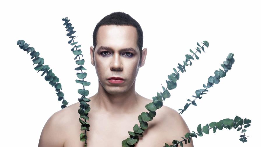 "Fausto" sube a escena en el Teatro Nacional con una versión intensa y contemporánea "Fausto" sube a escena en el Teatro Nacional con una versión intensa y contemporánea