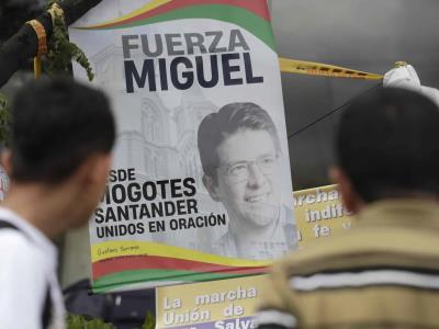 El senador Miguel Uribe Turbay muestra mejora clínica