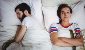 ¿Las parejas que duermen separadas descansan mejor?