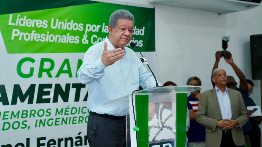 Leonel Fernández dice que el Gobierno está quebrado y tiene el motor fundido Leonel Fernández dice que el Gobierno está quebrado y tiene el motor fundido