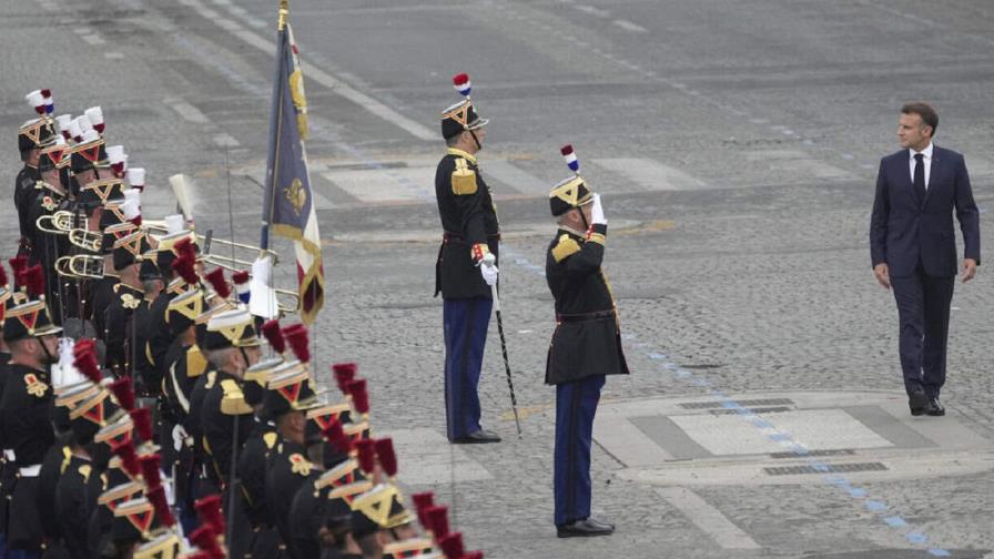 Francia anuncia un aumento del gasto militar para los próximos dos años Francia anuncia un aumento del gasto militar para los próximos dos años