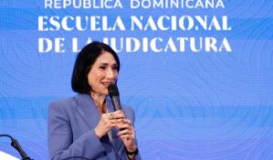 Primera dama dice se empezó a impartir educación sexual en las escuelas para evitar embarazos