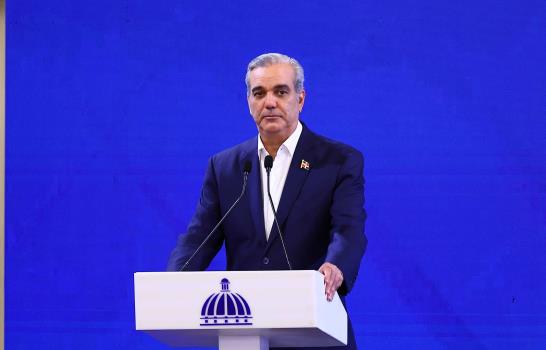 Abinader revela que RD negocia un acuerdo de aranceles rec&iacute;procos con EE. UU.