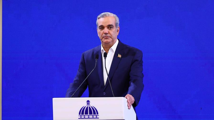 Abinader minimiza críticas de Leonel Fernández y evita responder sobre "motor fundido" del Gobierno