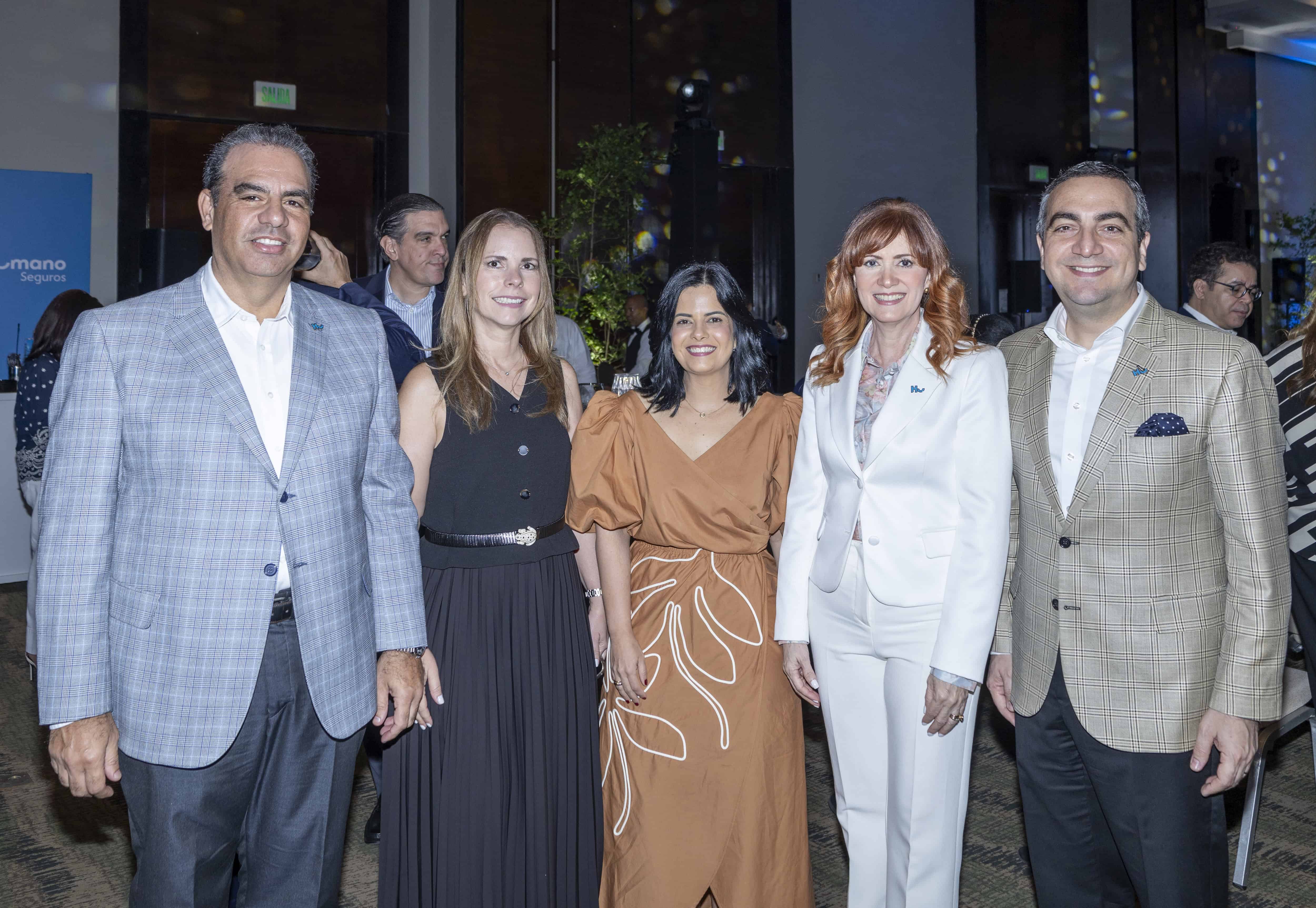 Elías Pablo, Karla Portela, Mary Bairán, Jossy Toribio ve JeanPaul Quiroz.