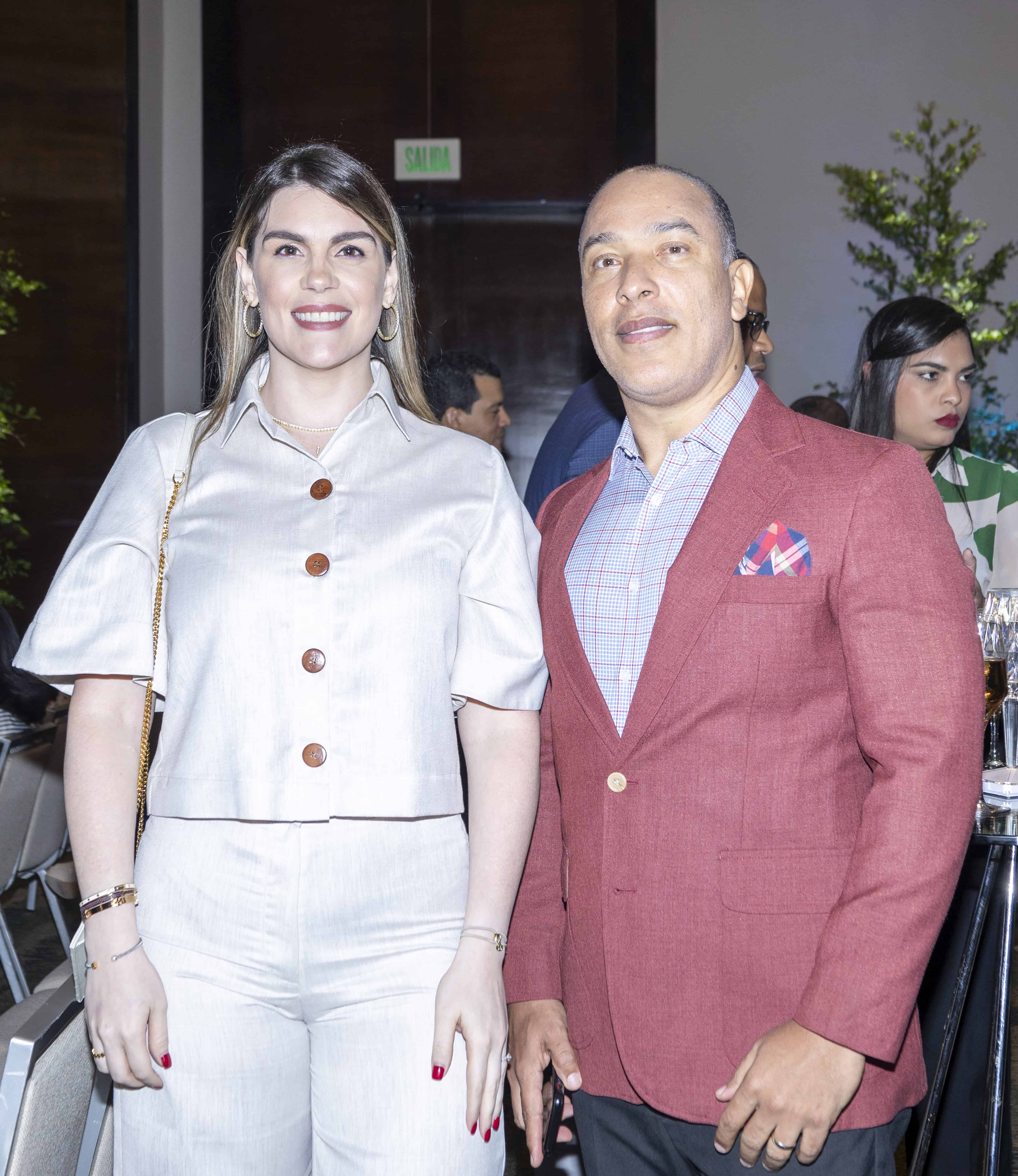 Laura Marcelle Pérez ve Aquiles Bautista.