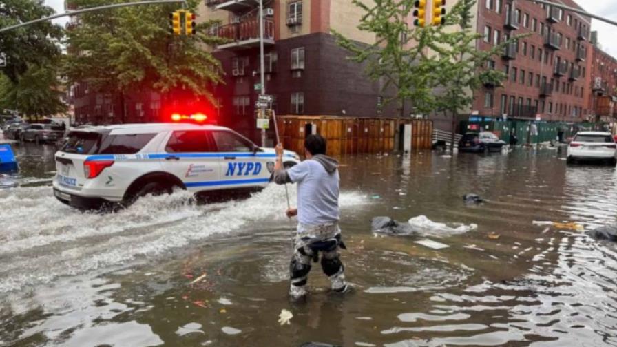 Diluvio en Nueva York: la ciudad vive su hora más lluviosa de la historia y colapsa el tren Diluvio en Nueva York: la ciudad vive su hora más lluviosa de la historia y colapsa el tren