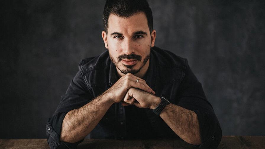 La nueva novela de Javier Castillo, El susurro del fuego, se publicará el 1 de octubre La nueva novela de Javier Castillo, El susurro del fuego, se publicará el 1 de octubre