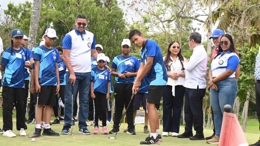 Golf para todos: INEFI abre campamento pionero para estudiantes del sistema público Golf para todos: INEFI abre campamento pionero para estudiantes del sistema público