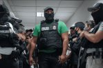 Buscan prohibir que agentes del ICE cubran sus rostros y vistan de civil durante redadas 