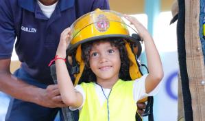 Primera semana del campamento mauriciano cierra con charla de prevención impartida por los bomberos