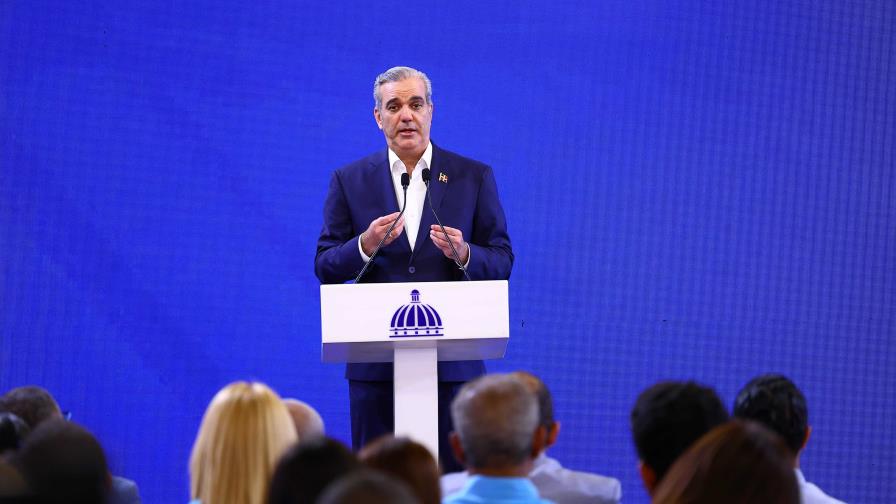 Abinader sobre su advertencia: los funcionarios lo que tienen es que funcionar Abinader sobre su advertencia: los funcionarios lo que tienen es que funcionar
