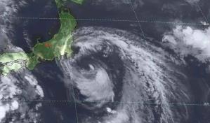 La tormenta tropical Nari toca tierra en el norte de Jap&oacute;n arrastrando fuertes lluvias