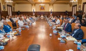 Luis Abinader apuesta por figuras externas al PRM para puestos claves