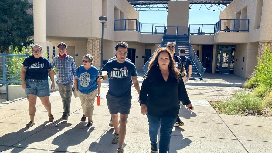 Hija del fallecido congresista Raúl Grijalva gana las primarias para ocupar su escaño