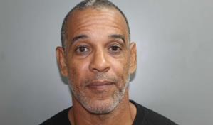 Dominicano condenado a casi 22 años de prisión por disparar a una mujer y su hija en Islas Vírgenes