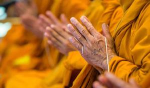 Tailandia investiga a una mujer y a varios monjes por un escándalo sexual y financiero