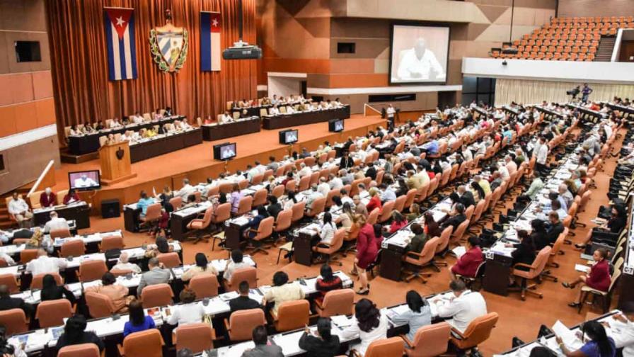 El parlamento cubano sesiona con la reforma de autodeterminación de género como novedad El parlamento cubano sesiona con la reforma de autodeterminación de género como novedad