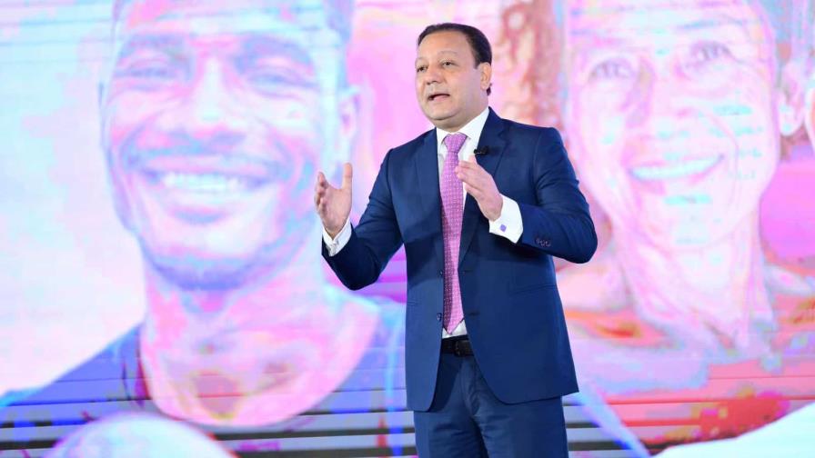 Abel Martínez denuncia falta de cupo en escuelas y tilda la situación de "vergonzosa"