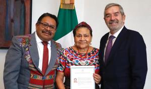La premio Nobel Rigoberta Menchú se naturaliza mexicana