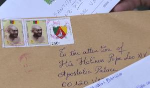 Proceso de Recepción y Clasificación de Correspondencia al Papa en el Vaticano