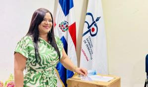 Miembros de Adompretur acuden desde temprano a votar para escoger nuevos directivos