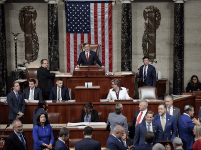 Congreso aprueba recorte en ayuda exterior y medios públicos