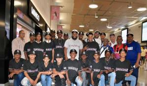 Selección dominicana parte hacia Taiwán para competir en la Copa Mundial de Béisbol U12 WB