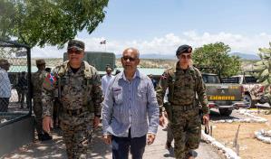 El secretario general de la OEA recorre la frontera domínico-haitiana