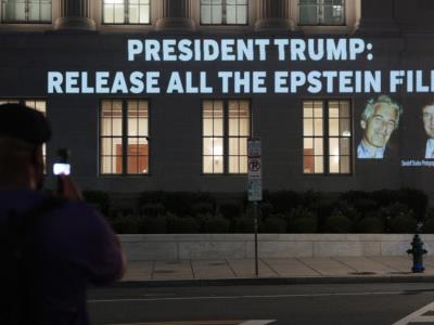 Trump demanda a Wall Street Journal por difamación en caso Epstein