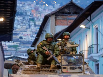 Despliegan  2,000 militares en Manabí tras asesinatos en Ecuador