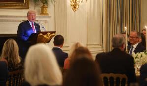 Donald Trump celebra medidas fiscales históricas en una cena con senadores republicanos