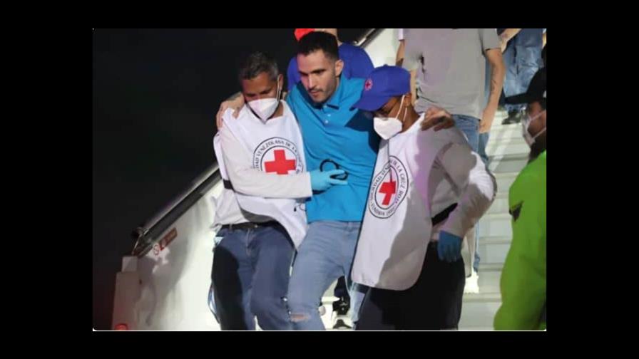 Venezuela recibe a detenidos en El Salvador y libera a presos tras inédito canje con EE.UU.
