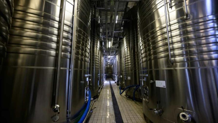 Un laboratorio en Francia desalcoholiza el vino para adaptarse al mercado Un laboratorio en Francia desalcoholiza el vino para adaptarse al mercado