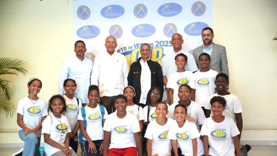 Continúa con éxito el campamento de verano del Club Mauricio Báez Continúa con éxito el campamento de verano del Club Mauricio Báez