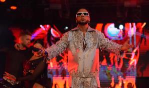 Elvis Martínez enciende Santiago con su espectáculo "Un Camarón en la Arena"