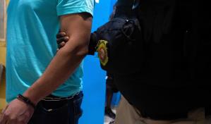 Autoridades entregan en extradición a un dominicano acusado de traficar metanfetaminas en EE. UU.