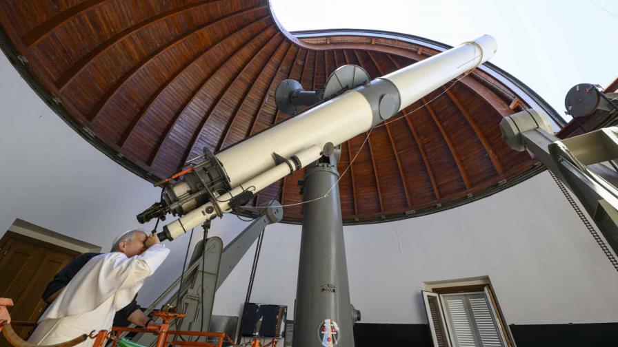 El papa visita el Observatorio astronómico Vaticano en aniversario de llegada del hombre a la Luna El papa visita el Observatorio astronómico Vaticano en aniversario de llegada del hombre a la Luna
