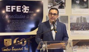 Conectados a ti, la muestra fotográfica de Efe traslada más de 80 años de historia a Santiago