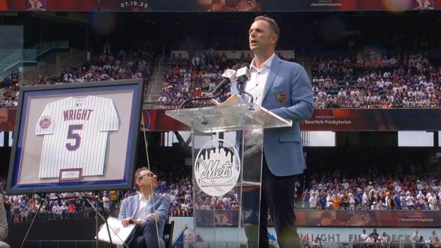 Los Mets exaltan a su Salón de la Fama y retiran el número 5 del extercera base David Wright Los Mets exaltan a su Salón de la Fama y retiran el número 5 del extercera base David Wright