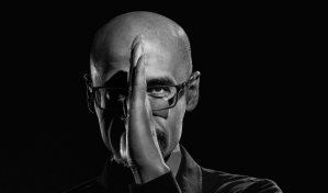 Junot Díaz: "Si vives en una sociedad, tienes una deuda con ella"