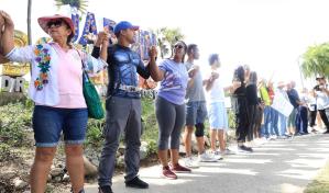 Realizan manifestación en defensa del Jardín Botánico en Santo Domingo