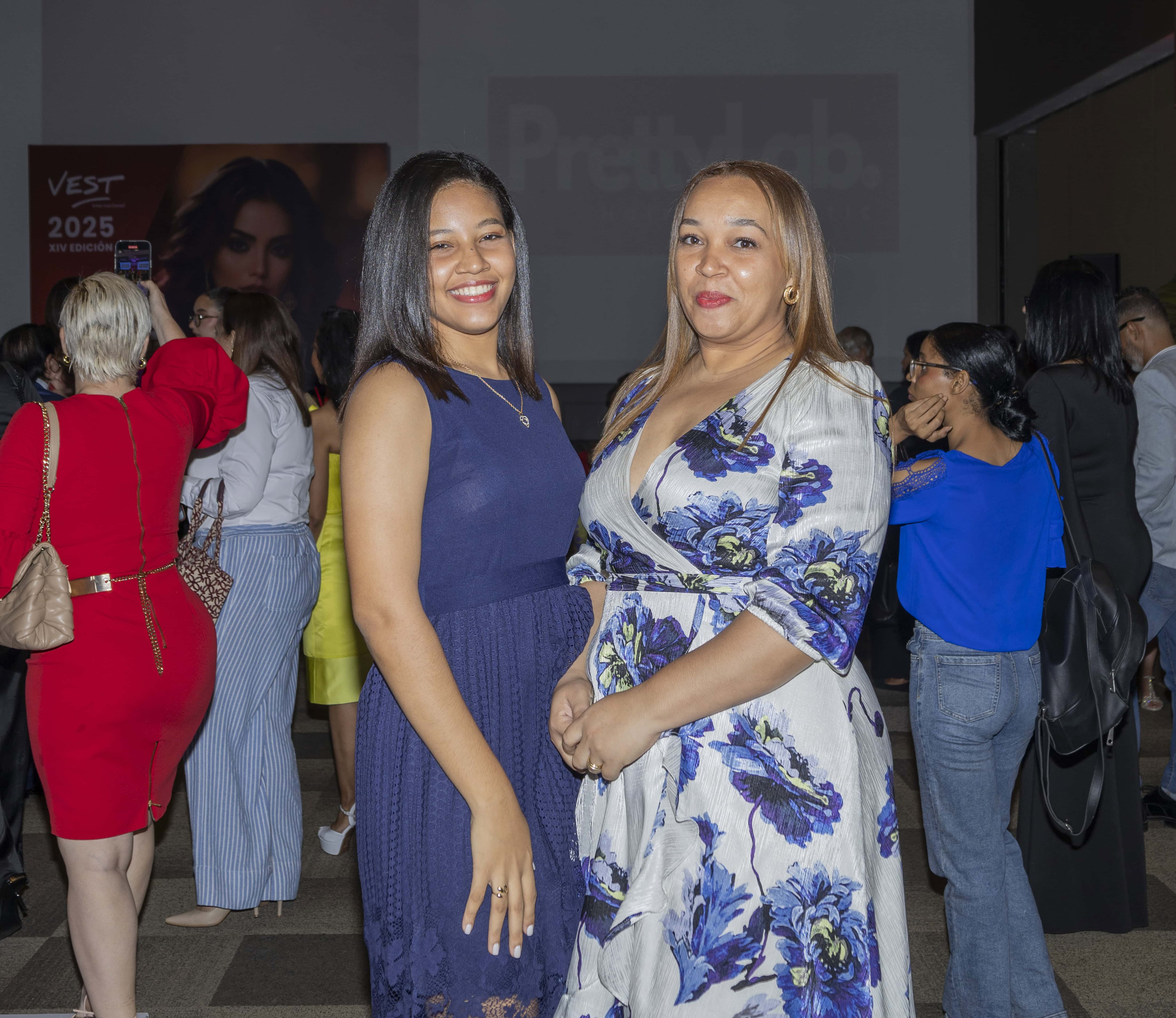 Nahomy Terrero y Shanny Valdez.